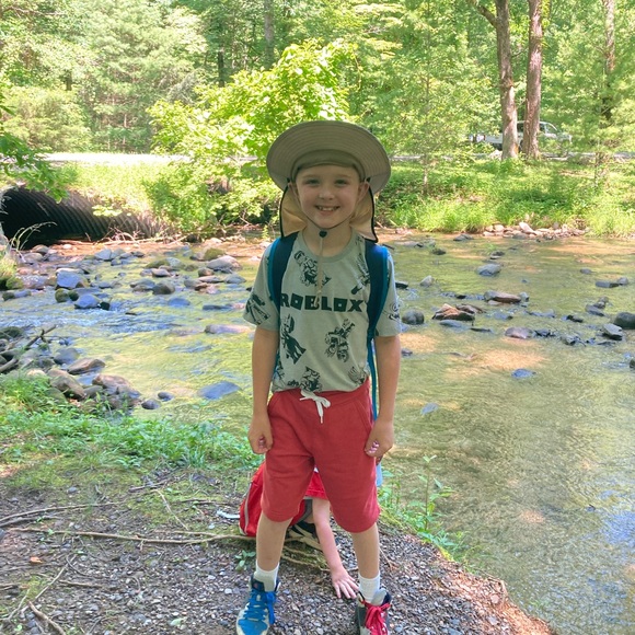 Meet your Posher, Amanda - Picture 4 of 5